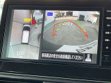 大画面9インチナビでクルマを上空から見下ろしているかのように、状況を把握できます。ハンドルを回転させると、車の動きが確認できたり、センサーの反応する位置が見えたりするのもとても便利ですね!!