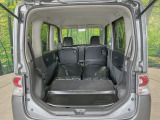 普段のお買い物や通勤、送迎等に十分な荷室スペースを確保しております。セカンドシートを倒すと、大きな荷物の積載も可能です♪