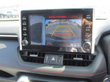 バックガイドモニターで、後方を確認しながら安心して駐車することができます。運転初心者も熟練者も必須の機能ですよ!