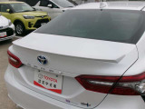 ボディカラーと同色のリアスポイラーで、見た目もすっきり!