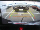 バックカメラ付き♪車庫入れ、バックでの駐車時に後方が見える事での安心感は大きいです☆一度装備したら外せなくなるアイテムです♪