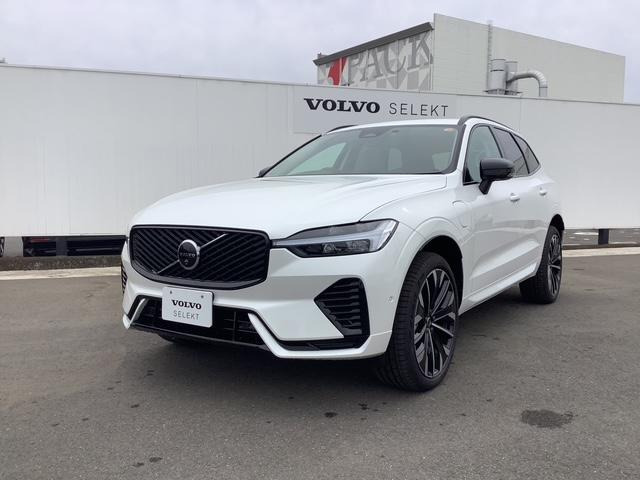 XC60 ウルトラ T6 AWD プラグイン ハイブリッド 4WD 