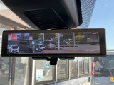 スマートルームミラーが付いております。後席に人が乗車した時や沢山の荷物を積んだ時もバックミラーの視界が遮られる事無く見えるので便利です♪