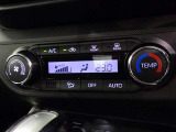 【オートエアコン】お好みの温度に設定して頂くと、車内の温度を自動調整♪快適にクルマの中を過ごして頂けます。