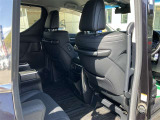 ゆとりある広々とした車内空間は、ドライブを始め買い物やレジャーなど、幅広く活躍します。一人でもみんなとでもお出かけを楽しみましょう!
