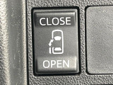 【パワースライドドア】スマートキーや運転席のスイッチでスライドドアの開閉が可能♪電動だから力を入れてドアを開ける必要が無く、小さいお子様でも、重い荷物を持っている時もラクに開け閉めできます♪