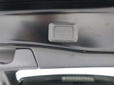 バックカメラが付いているので後方確認が非常にしやすいです。今や運転初心者も熟練者も必須装備!ついていて損はないですね♪