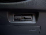 ETCは運転席の下側に装備されています