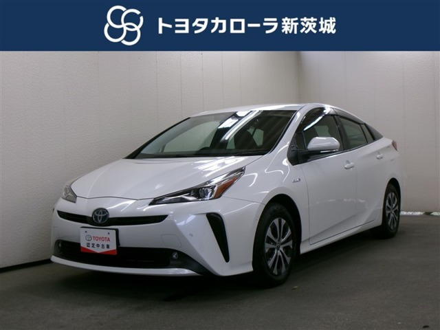 プリウス 1.8 A プレミアム E-Four 4WD 
