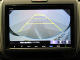 リヤカメラも装備しています。画面が大きいのでバック時の後方確認がし易いです。全車、弊社専門スタッフによる内外装クリーニングを実施しております。綺麗な状態でご納車いたします。