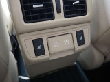 ☆後席にも快適装備のシートヒーター完備♪