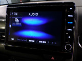 CD、DVD、Bluetooth、AM、FM、AUX、スマートフォン接続ができます。