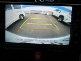バックカメラ付きなので車庫入れ時、後方確認がスムーズです。