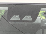 【スマートアシスト】走行中に前方の車両等を認識し、衝突しそうな時は警報とブレーキで衝突回避と被害軽減をアシスト。より安全にドライブをお楽しみいただけます。