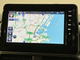 いまや必須装備「ナビゲーション」搭載!知らない場所にスイスイッとドライブ。もう、これなしではハンドルを握れませんね!でも運転中の操作は危険ですのでご注意ですね☆