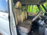 運転席シート廻りは使用感も少なく、良好な状態となっています。丁寧に使われていたことがよくわかりますね。