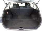 5人乗車時でも十分なスペースのトランクルームです。