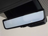 デジタルインナーミラーを装備してます。後部座席の人や大きな荷物で後方の視界を遮られることがありません。
