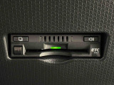 ETCカードを挿入することで高速道路を利用する際の支払いがキャッシュレスになったり、ETCスマートインターチェンジが利用できたり、とても便利なアイテムです!保証は修理保証のみとなります。