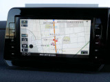 メモリーナビ(テレビ付)搭載で、初めての道や遠出でも安心です!もちろんCDプレーヤー搭載なので、好きな音楽を聴きながら楽しいドライブを♪