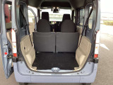 普段の買い物でしたらしっかり積める十分な荷室スペースが確保されています。