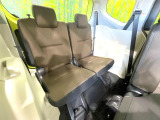 後部座席も気になるようなキズ・汚れやへたり等、大きなダメージはなく、良好な状態です。
