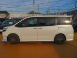 右前からの画像です!お車の事でしたらお任せ下さい!