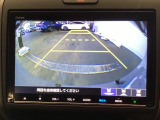 バックモニター付きで、車庫入れやバック時の後方確認をサポート。