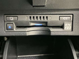 高速道路で便利な【ETC2.0】を装備しています。光ビーコン搭載で渋滞情報などナビゲーションと連動することで機能も充実いたします。他、観光施設に立ち寄るための高速料金割引サービス等もございます。