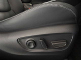 パワーシート搭載。微妙な調整が手軽にでき、ピッタリのポジションで運転することが可能です。