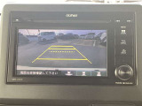 バックカメラ装着済!死角になりやすい後方もとても見やすいです☆車庫入れに自信がない方や縦列駐車が苦手な方にも、オススメ装備です!安心度もアップ!