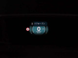 ヘッドアップディスプレイは視認性が非常に良く、運転時の視線を逸らさず様々な情報の確認が行えます。