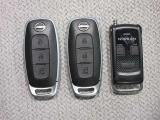 ポケットやカバンに入れたままドアの開閉ができるインテリジェントキーです純正エンジンスターターも付いています
