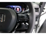 Hondaセンシングの機能のひとつ、アダプティブクルーズコントロール付!アクセルから足を離しても設定したスピードと前車との車間を保ち走行してくれます!車線維持もアシスト☆高速道路で疲労軽減ですね☆
