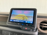 【バックカメラ】リバースにするだけで映ります、後方の安全確認や、狭い駐車場での車庫入れ、雨の日や夜間など視界の悪い時に便利です!安全にバックする為には欠かせない装備です。