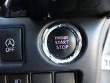 キーレスプッシュスタート!鍵を挿さずにボタンをワンプッシュでエンジン始動できます。リモコンをバッグやポケットに入れておくだけでOK!イモビライザーも付いてます。安心のセキュリティー!