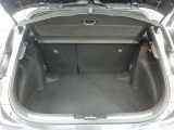 広々トランクルームで荷物もたくさん積めます!!ゴルフバックも楽々♪