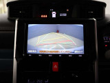 バックガイドモニターで、後方を確認しながら安心して駐車することができます。運転初心者も熟練者も必須の機能ですよ!