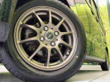 【14インチアルミホイール】外観にマッチしたアルミホイールを装着しております。各種アルミホイールや、スタッドレスタイヤも取扱いしております。是非ご相談ください♪