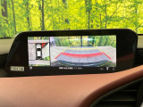 【360&deg;ビューモニター】専用のカメラにより、上から見下ろしたような視点で360度クルマの周囲を確認することができます☆死角部分も確認しやすく、狭い場所での切り返しや駐車もスムーズに行えます。