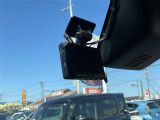 【ドライブレコーダー】映像・音声などの運転中の記録を残します。事故などを起こした起こされた時の証拠になりえますので、もしも時でも安心ですね。