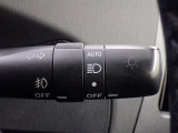 【オートライト】車外の明るさに応じて、自動的にライトの点灯・消灯をしてくれます。