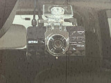 前後ドラレコを装備!エンジンを始動すると録画を開始します。録画した映像はドラレコの画面やPCなどで確認出来ますよ♪