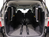 ミニバン最大級のスペース!ご家族、お友達とのキャンプやバーベキューほか、お仕事でも十分な容量が有ります!