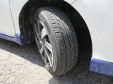 タイヤサイズは175/60R16 純正アルミ装着♪2021年製ダンロップタイヤ残り溝は5分山ていどございます。
