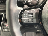 ステアリングにオーディオ操作スイッチが付いています。オーディオ画面に直接タッチしなくても操作が出来ますので、運転に集中できます。