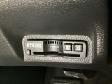 ハンドルの左下にETC2.0がついています。高速道路の料金所の通過も楽々です。 カードの取り出しもしやすい場所についています。