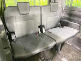 3列目シートはもちろん状態良好☆大人でもゆったりと座って頂けますので、大人数でのお出かけもラクラクです♪ご家族で、気の知れた仲間で、ドライブに行くのが楽しみですね♪