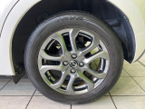 【純正16インチアルミホイール】外観にマッチした純正アルミホイールを装着しております。各種社外アルミホイールや、スタッドレスタイヤも取扱いしております。是非ご相談ください♪