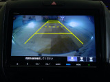 リアカメラ付きです。駐車の際、これがあれば車庫入れに自信が無い方も安心です!一度使うと手放せない必須装備です!